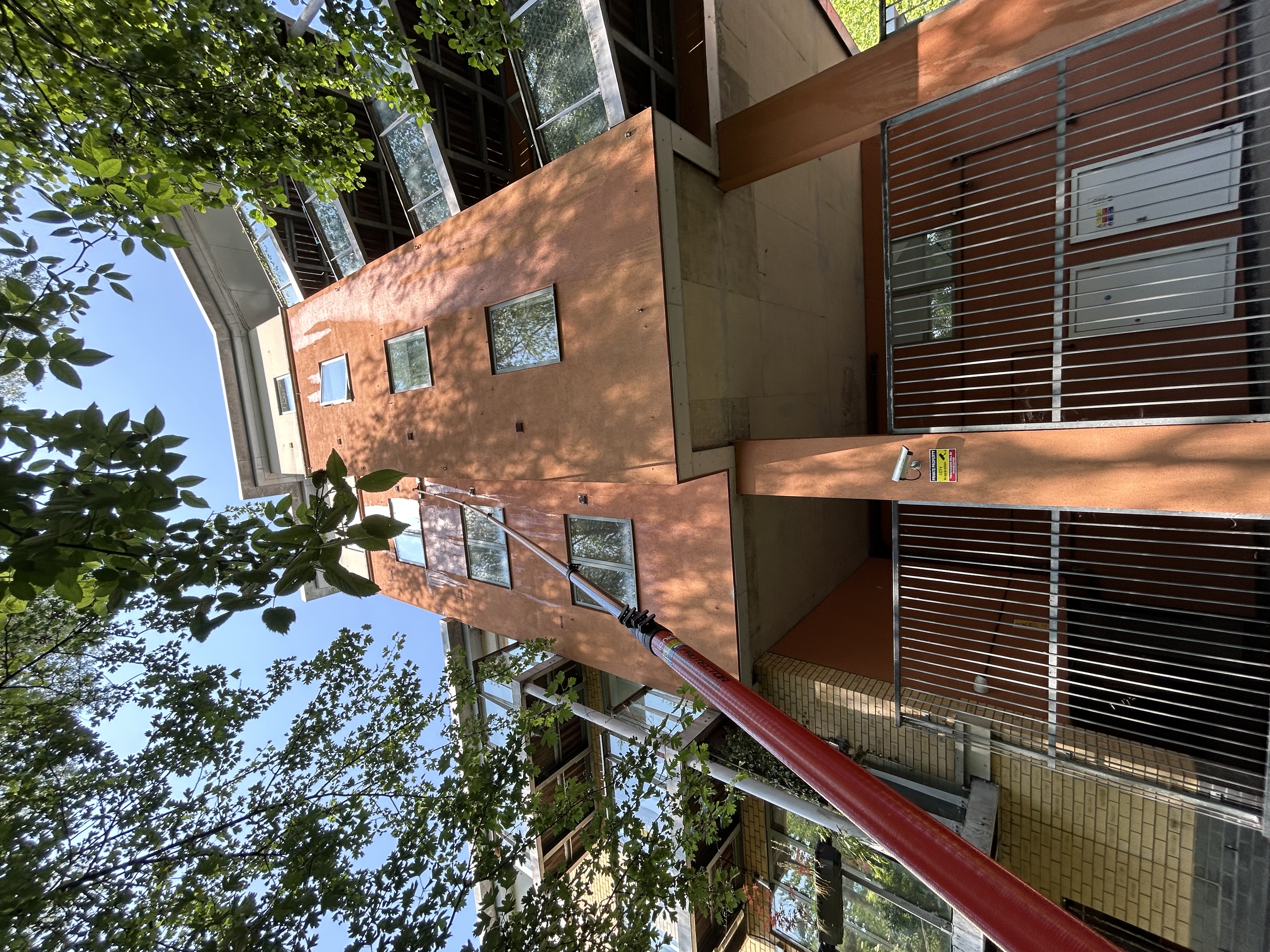 Commercial building window cleaning